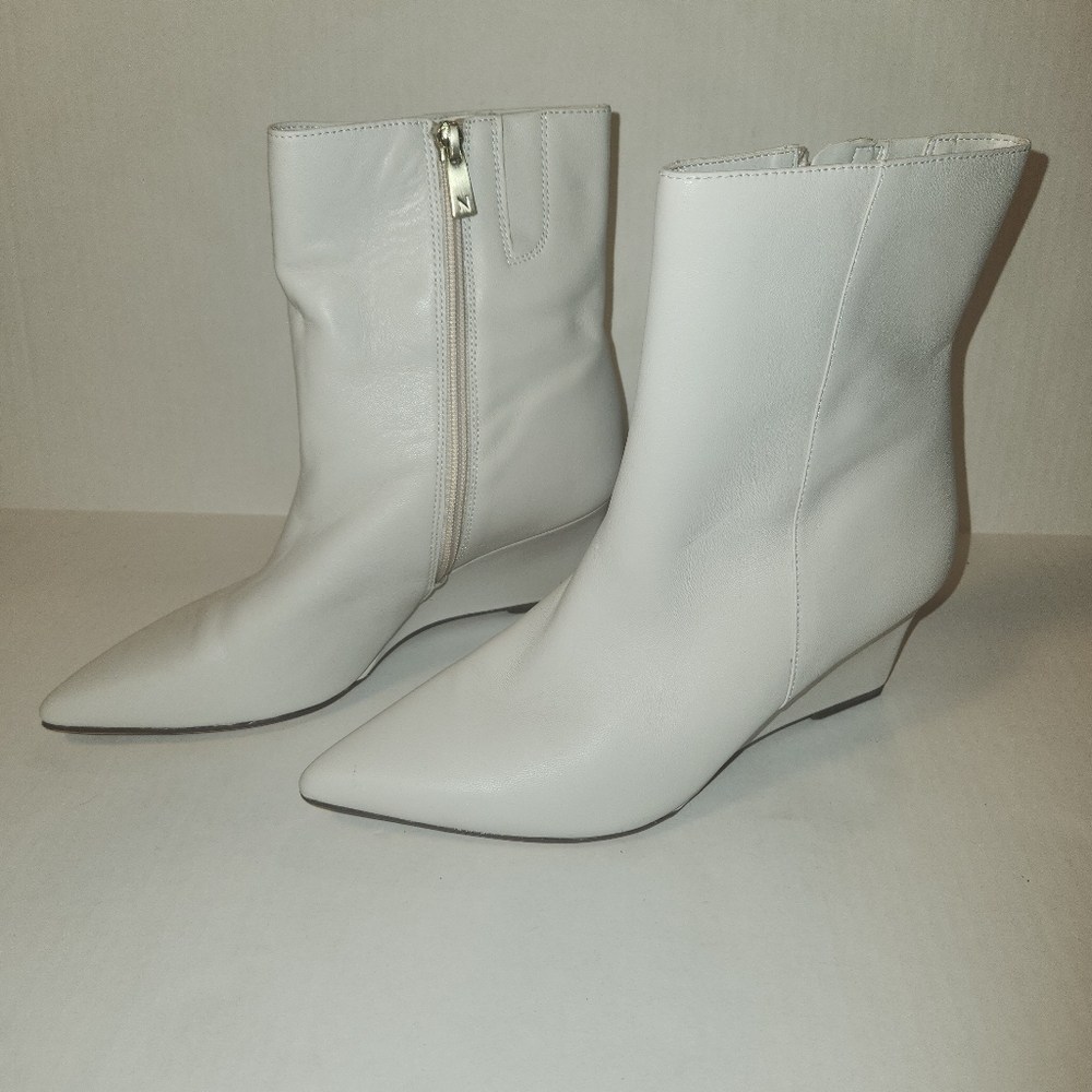 New Naturalizer Dario White Leather Wedge Heel Point Toe Ankle Boots Booties 8